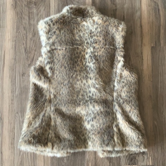 Banana Republic faux fur vest - Picture 3 of 3